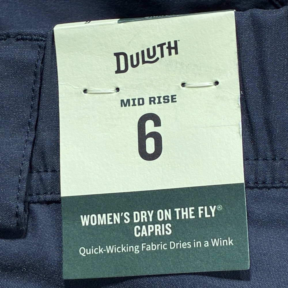 Duluth Trading Dry On The Fly Capris Womens 6 Ink Blue Cargo Pants NWT 46710 - Picture 5 of 14